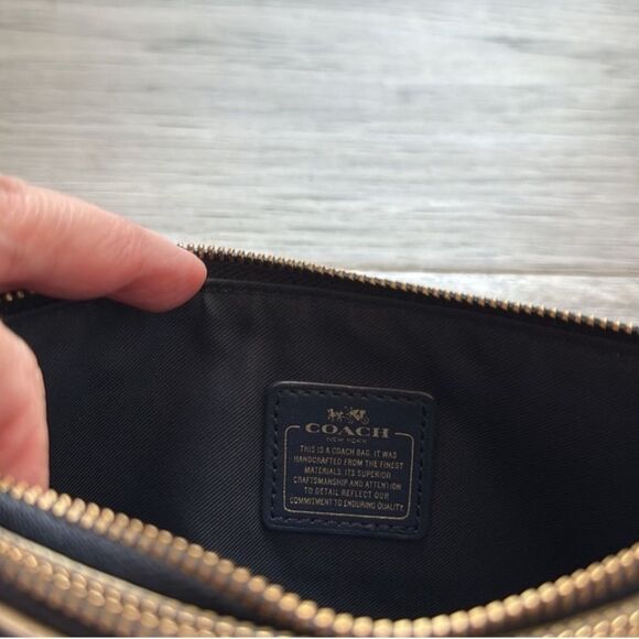 Coach Double Zip Leather Clutch Wallet - Picture 3 of 10